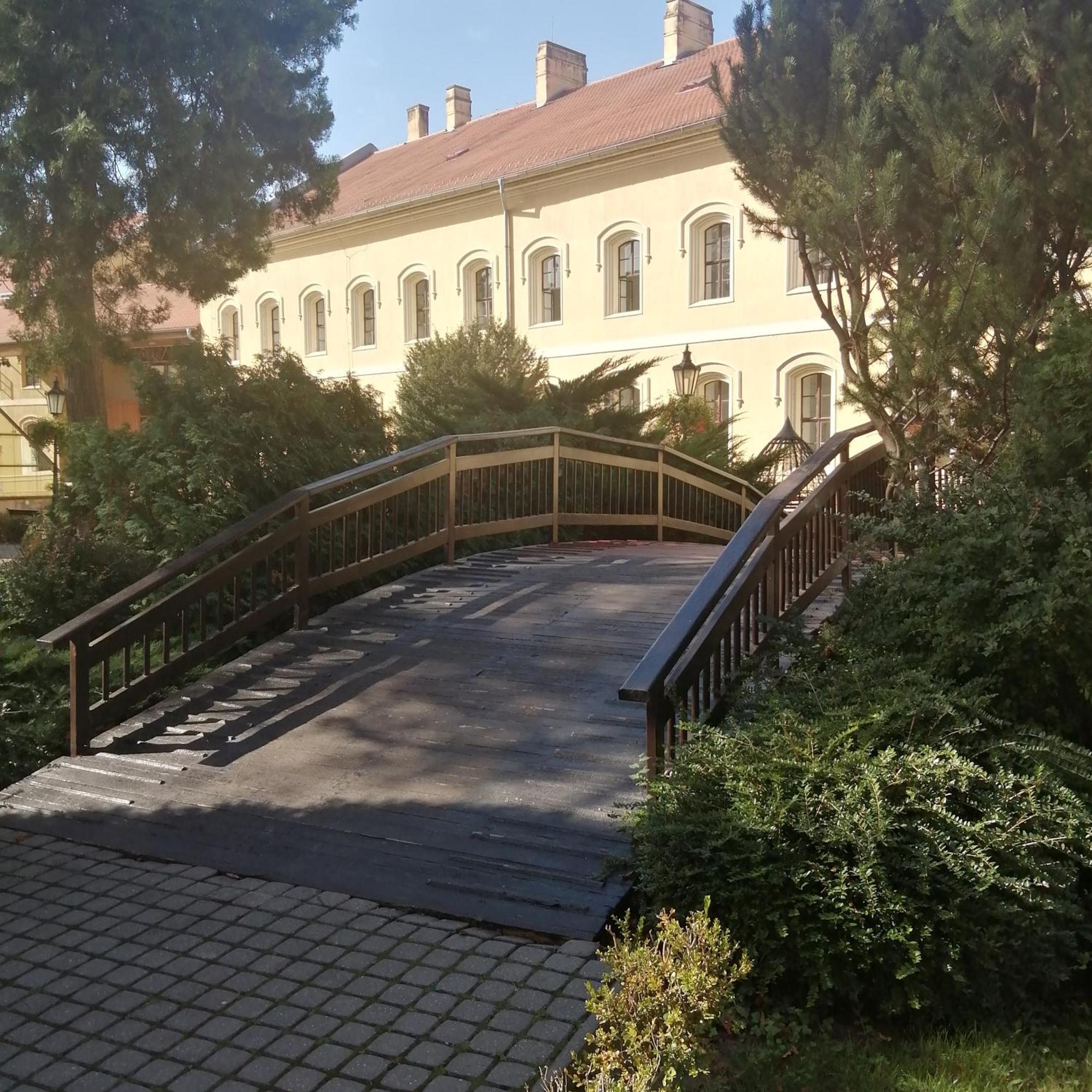 Apartman Classic Komárno エクステリア 写真
